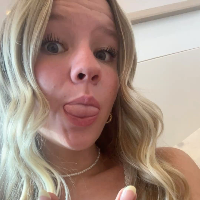 Emmily1122 Avatar